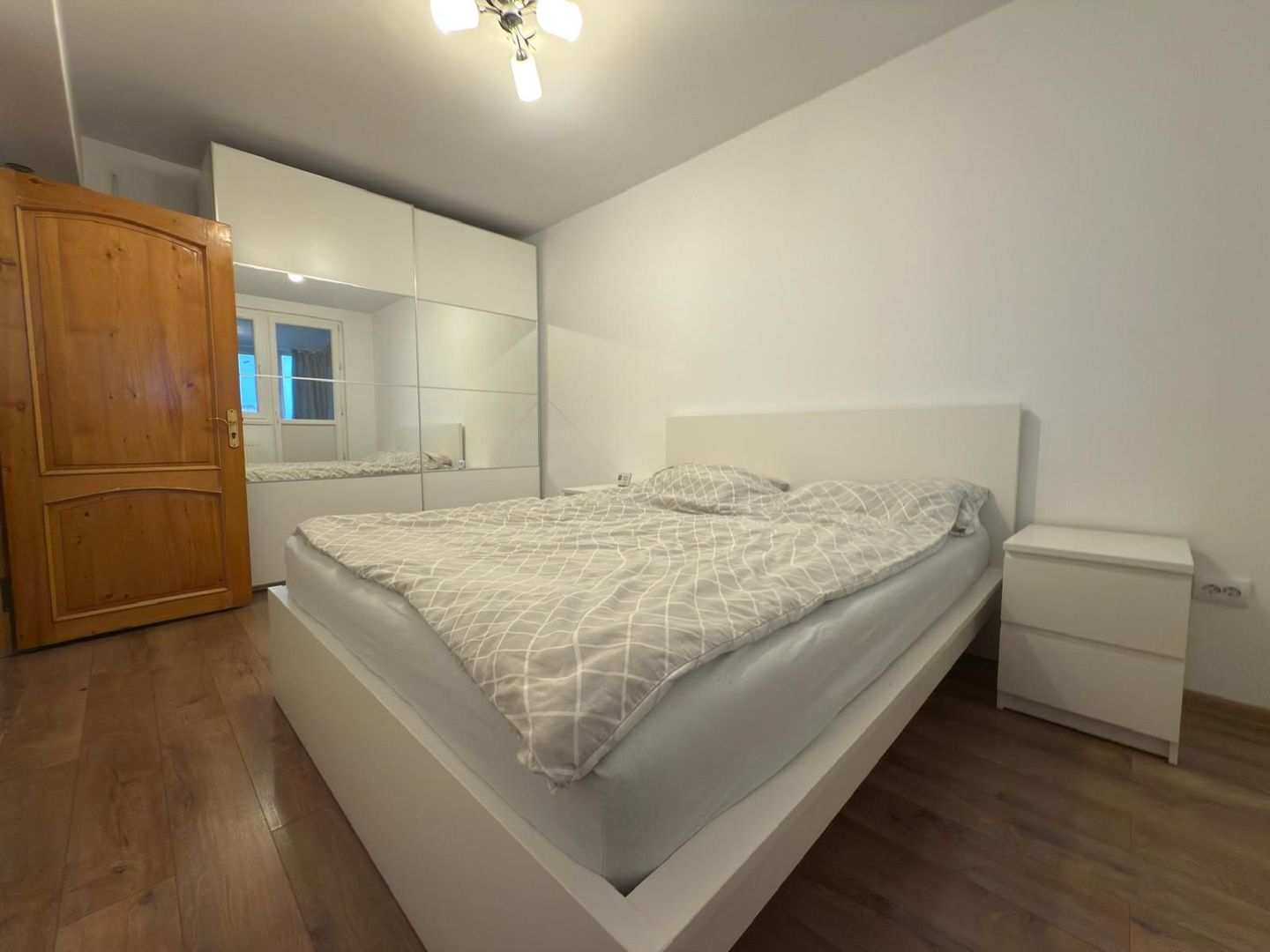 APARTAMENT DE VANZARE! VIS PE BULEVARDUL CASTANILOR! - Poză 5