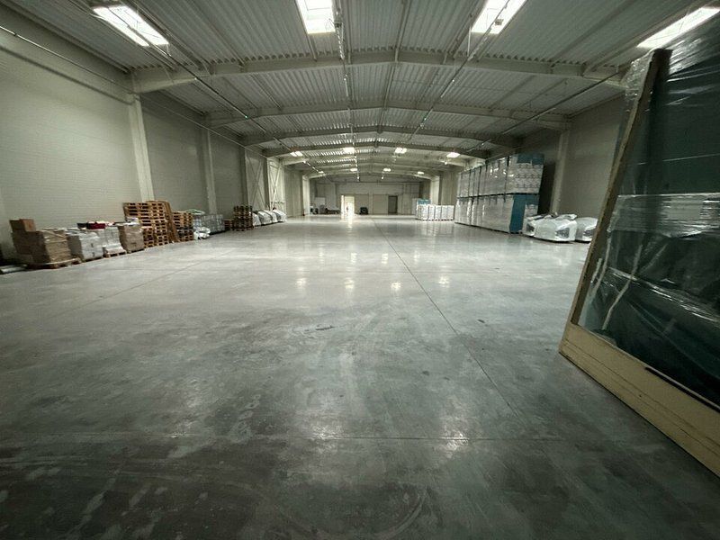 Spatiu industrial de inchiriat, 2.385 mp suprafata utila - Poză 4