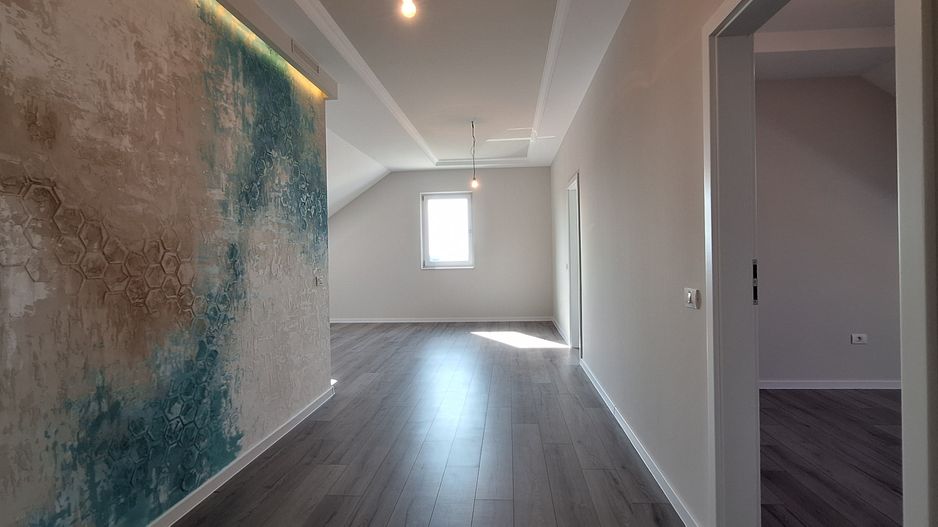 Apartament cu 3 camere si 2 locuri de parcare - Poză 11