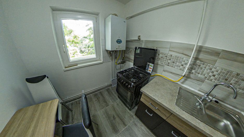 Apartament 3 camere, decomandat, Girocului, 380 euro! - Poză 2