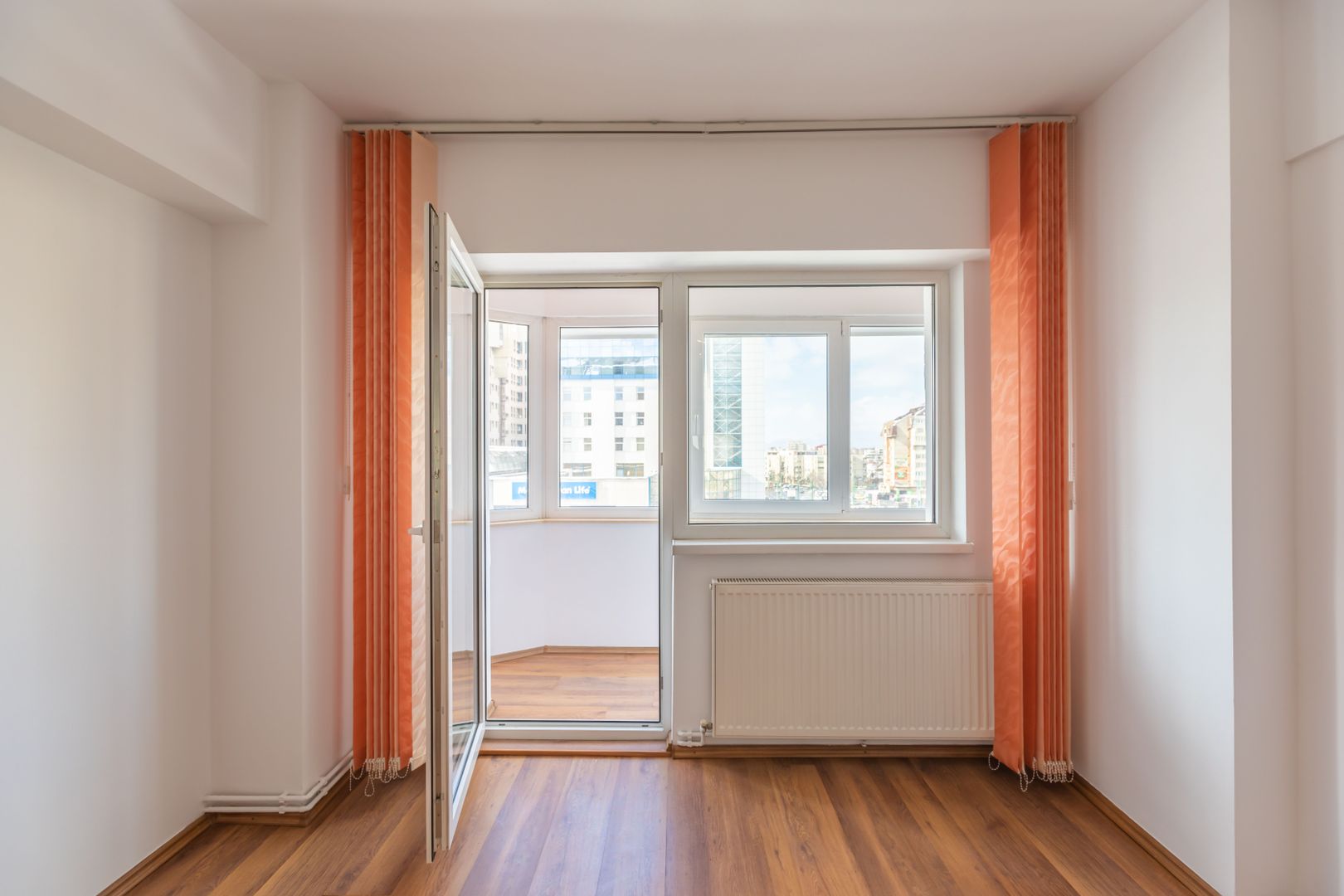 Oferta rezervata! Apartament Spațios de Închiriat | Centru Civic, Brașov - Poză 2