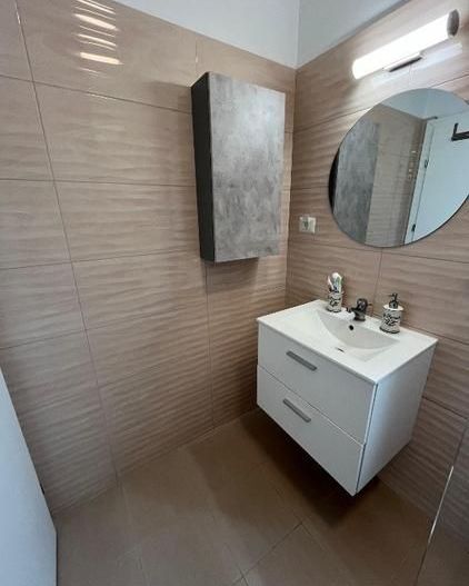 Casa individuala | Curte generoasa | Tunari | Teren 321 mp | Mobilata complet - Poză 11