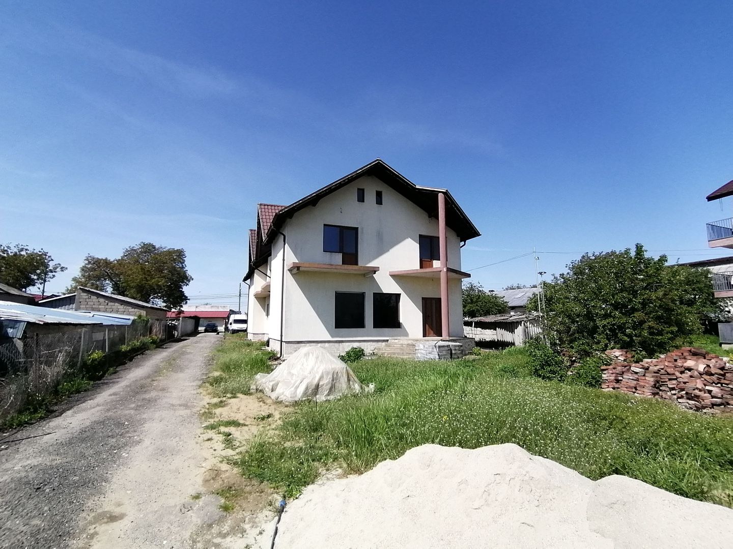 Casa P+1 - comuna 1 Decembrie - str. Victoriei - Poză 3