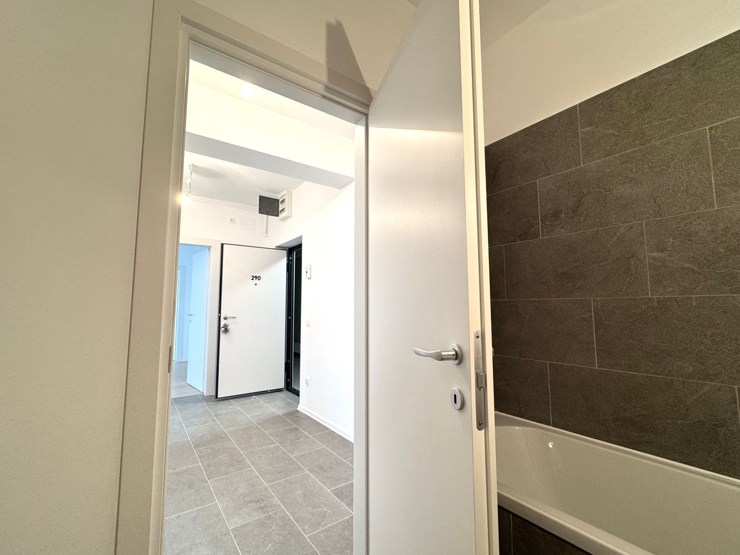 3 camere nou Finisat la cheie - 79 mp SU - Sector 1 - Poză 8