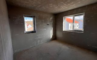 Casa single, finisata LA GRI- Talmaciu, zona cu peisaj superb, 400 mp - Poză 10