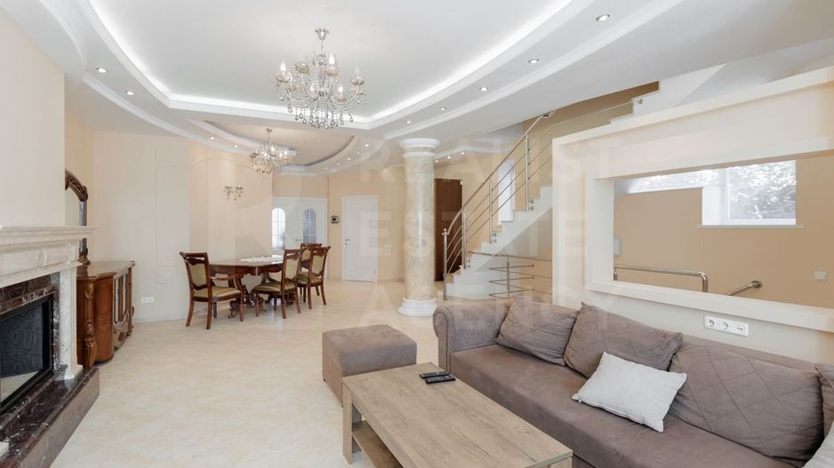 Chirie casă, 4 camere, str. Vasile Alecsandri, Centru - Poză 2