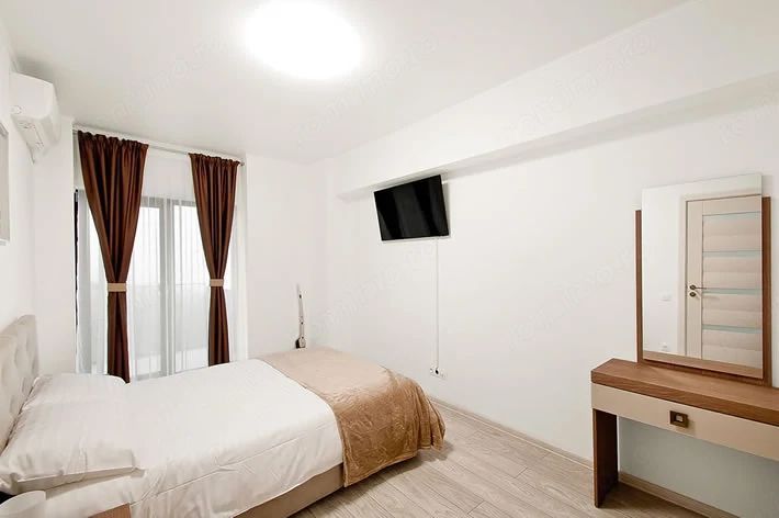 De inchiriat apart. 2 Camere - Riviera - Vedere Dunăre și Parcare Privată - Poză 4