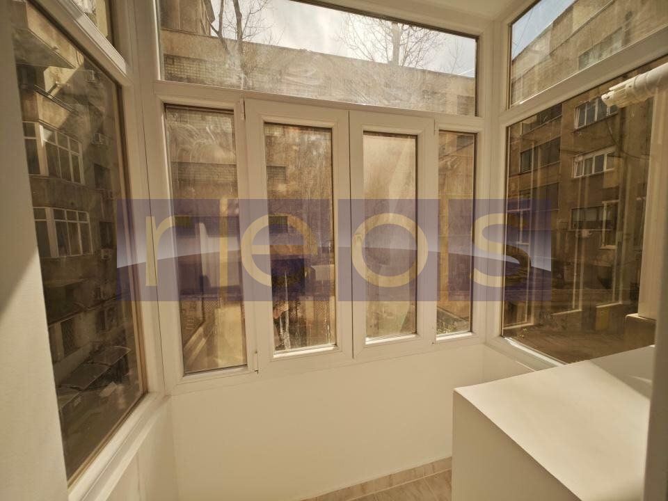 VANZARE APARTAMENT 3 CAMERE RENOVAT DECOMANDAT CENTRALA PROPRIE PIATA ROMANA - Poză 1