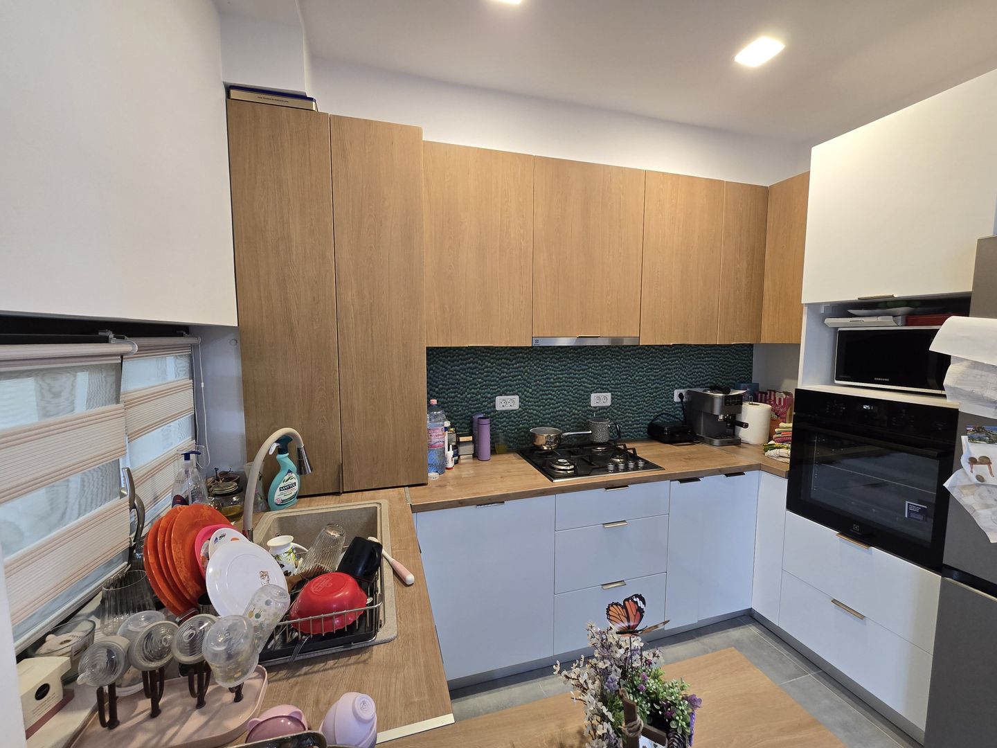 Apartament in casa insiruita, Dumbravita, 2 Dormitoare, Loc de parcare, Curte - Poză 2