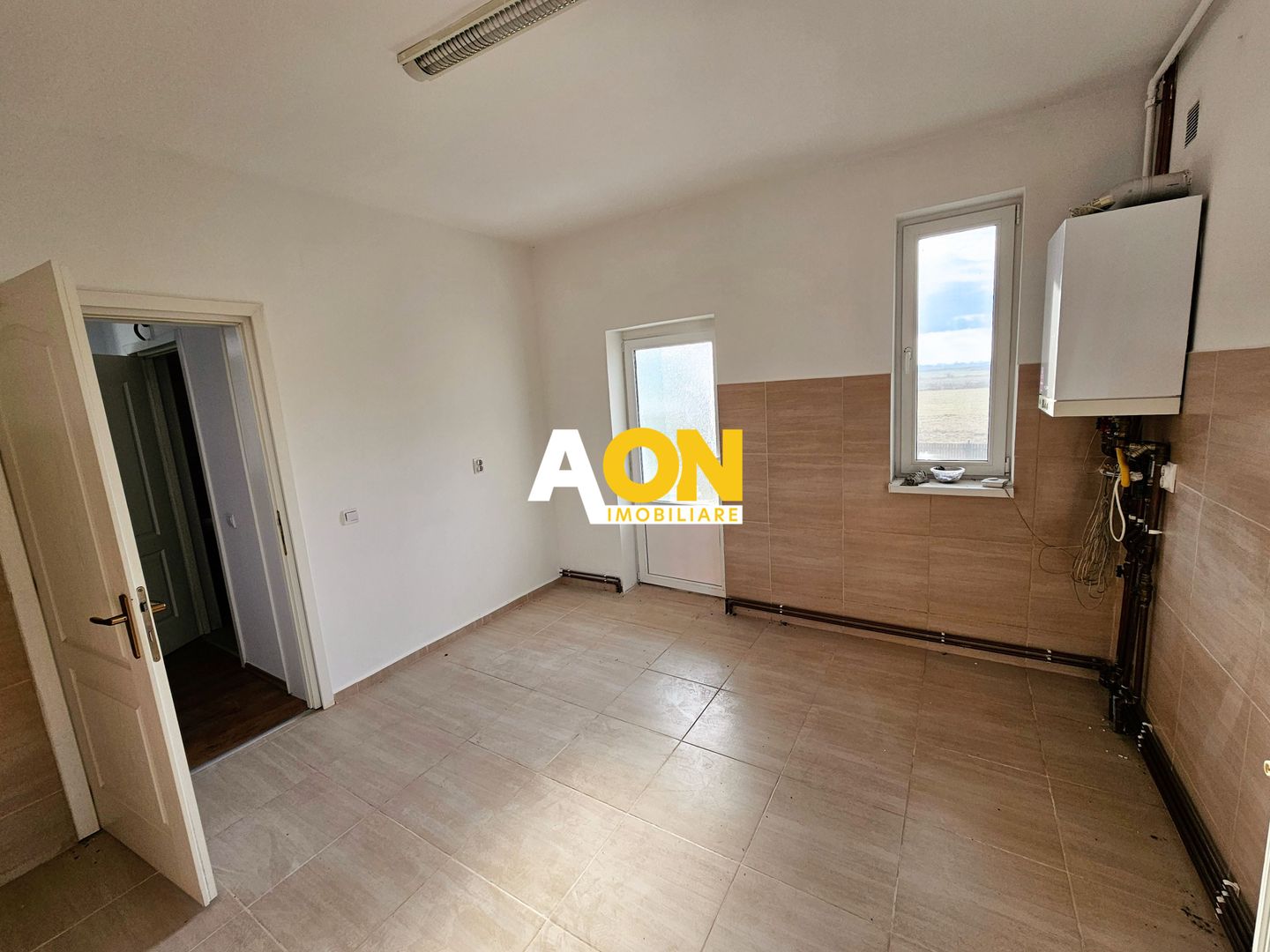De vanzare casa 3 camere, 802mp teren, Cetate - Poză 9