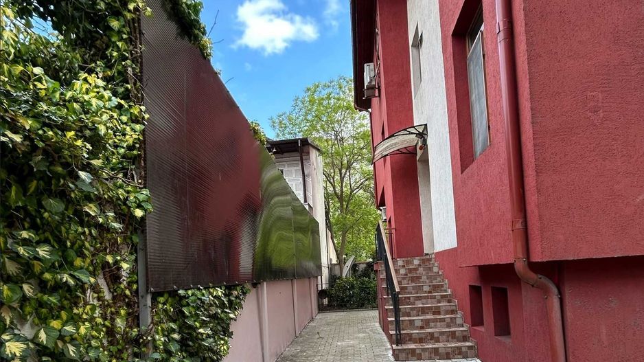 Vila 300 mp pretabila birouri/clinică/gradinita  – Lacul Tei - Poză 1