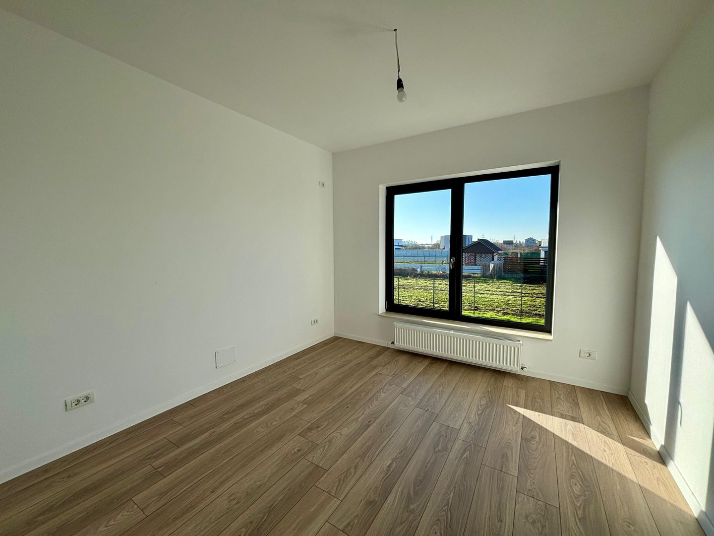Casa individuala 5 camere, teren 704 mp - 163 mp utili, cel mai mare din zona - Poză 20