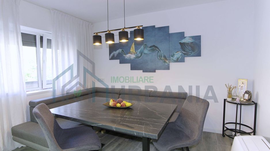 Apartament spatios renovat, Podu Iloaiei - 4 camere, pret 150.000 EUR - Poză 17