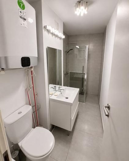 De Închiriat Apartament 2 Camere, în Apropiere de Tineretului - Poză 4