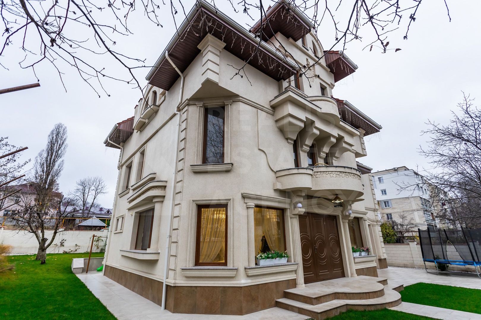 Vânzare, casă, 3 nivele, 300 mp+7,2 ari, str. Chișiniău, Cricova - Poză 1