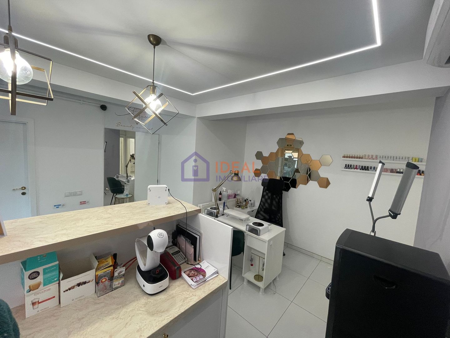 Spatiu Comercial cu 4 locuri de parcare, in Cartierul Arhitectilor - Poză 1