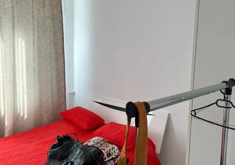 🏡 Apartament 3 camere, | balcon | etaj 4/4 | metrou  Valea Ialomitei - Poză 3