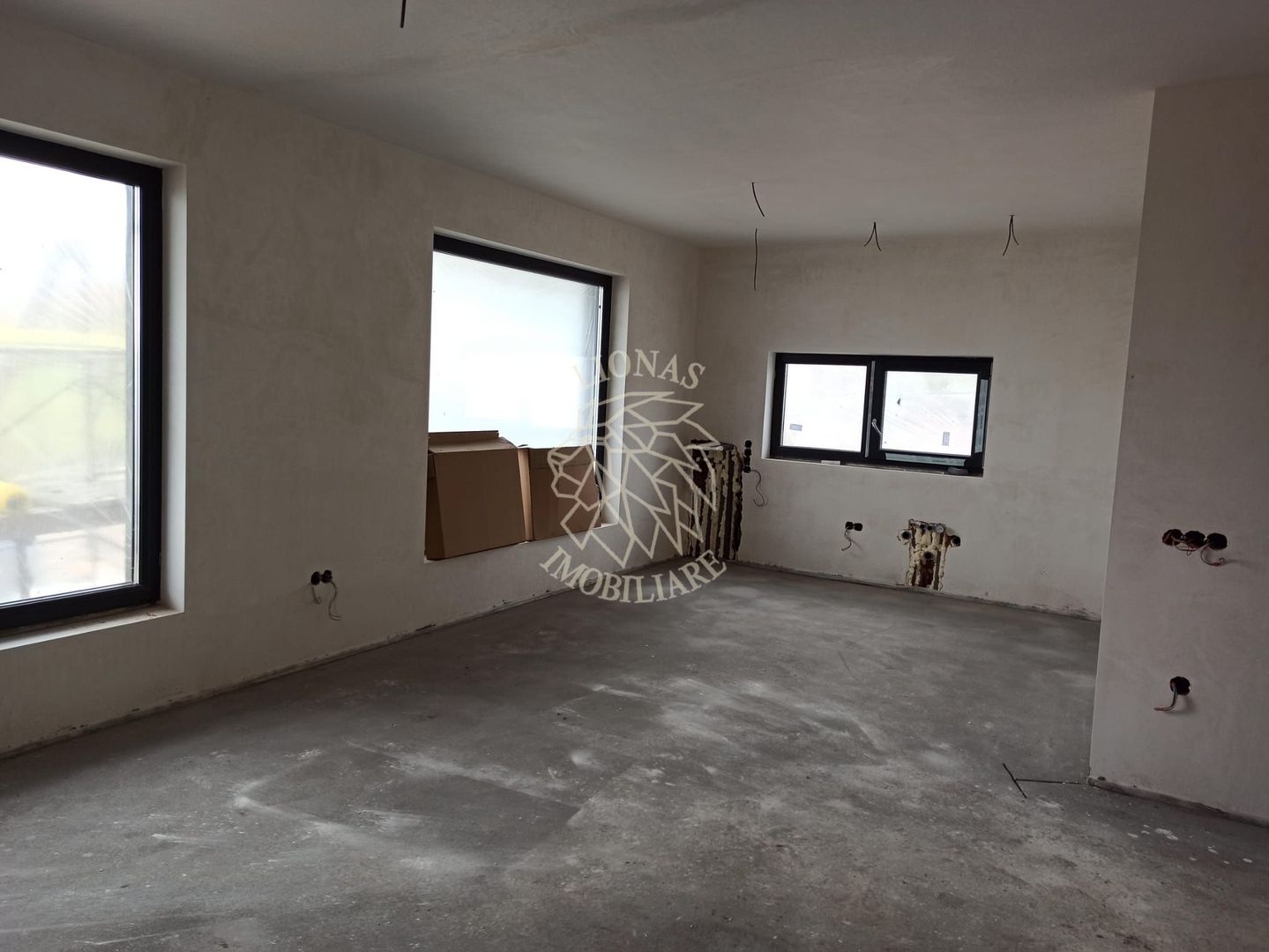 Apartament 3 camere 115 mp-balcon-parcare-panoramic-Zona Schullerwald - Poză 2