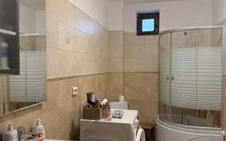 Vila spatioasa cu vedere spre lac Corbeanca - Poză 53