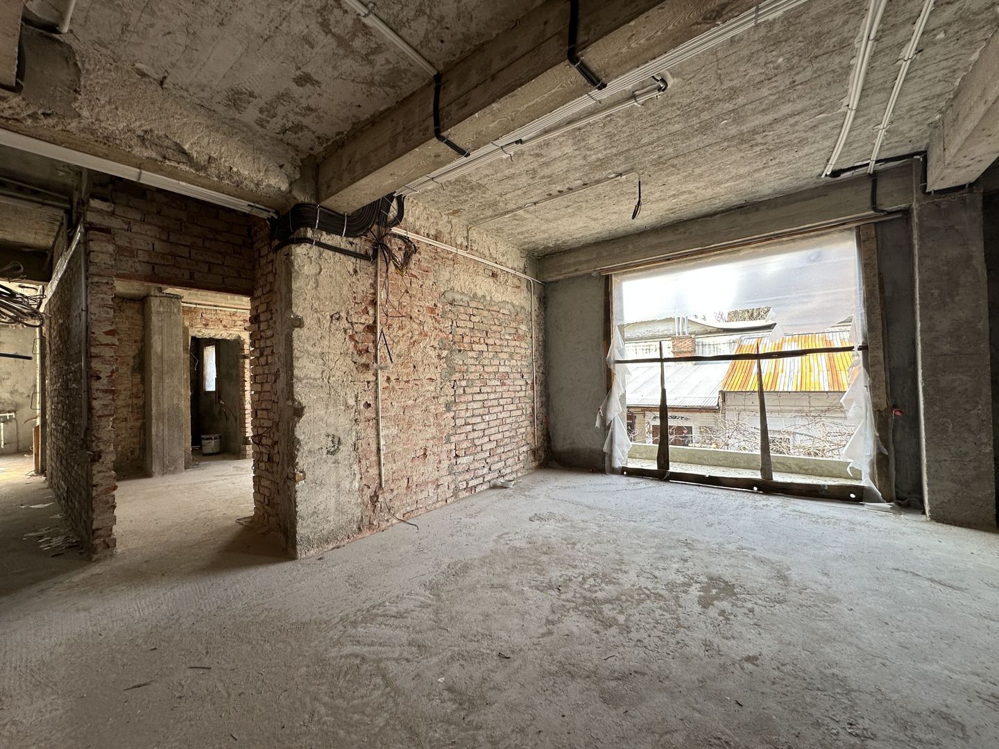 FERDINAND - Lirei | Teren 412 mp| Cladire 750 mp | structura noua - Poză 6