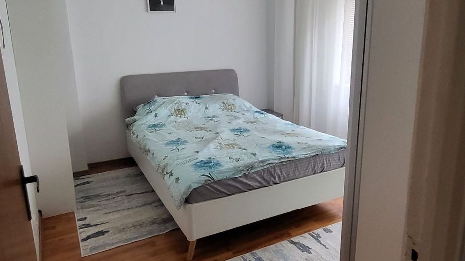 Apartament 3 Camere Decomandat – Metrou la scara - Poză 1
