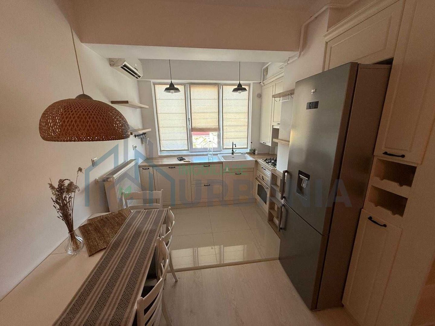 Apartament mobilat de închiriat pentru studenți UMF, 3 camere, Iași, zona Palas - Poză 2