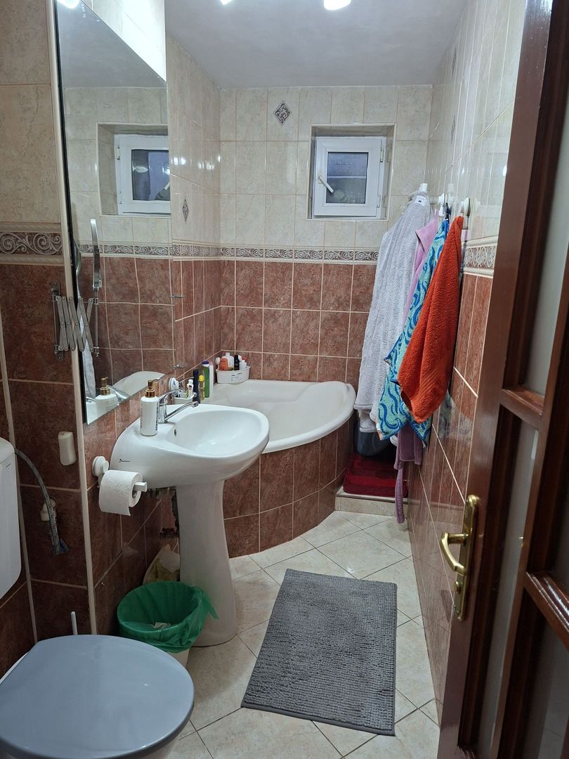 Apartament 2 camere Mazepa 2,cu vedere la Dunare - Poză 5