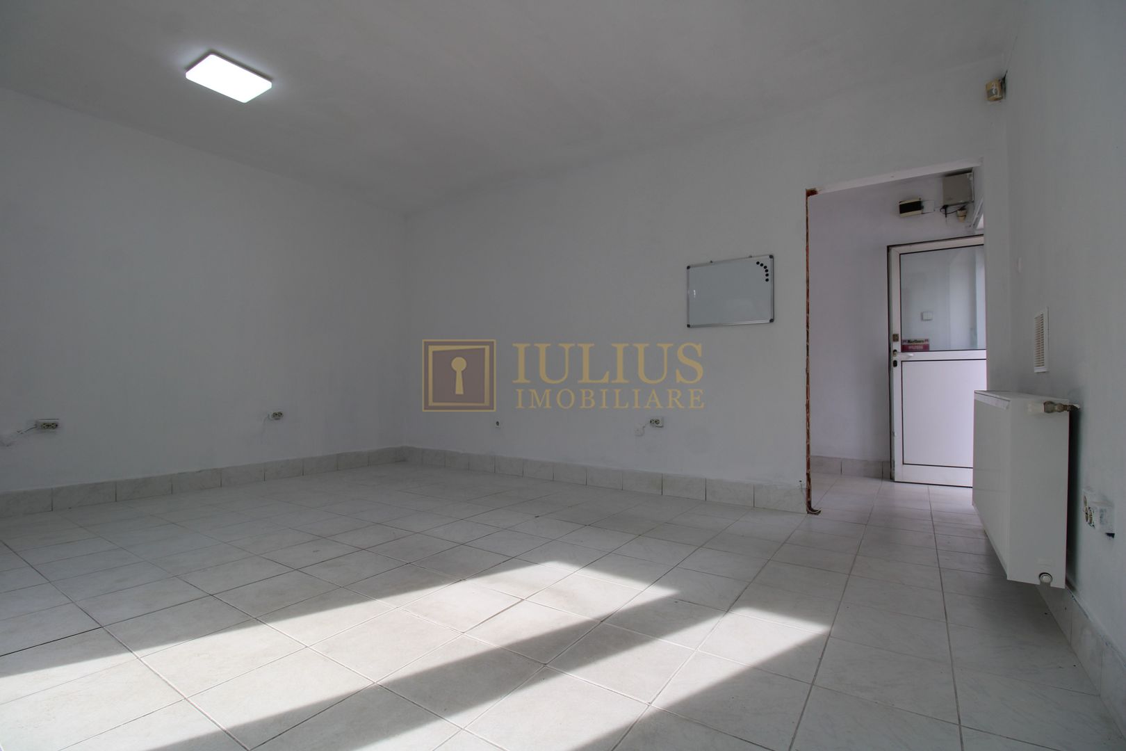 SAD,Birou/spatiu comercial, garaj, curte, centrala proprie, Zona Simion Barnutiu - Poză 7