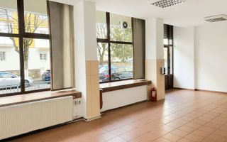 SPAȚIU COMERCIAL 102 MP | VALEA AURIE | VITRINE 8 ML | TRAFIC PIETONAL - Poză 1