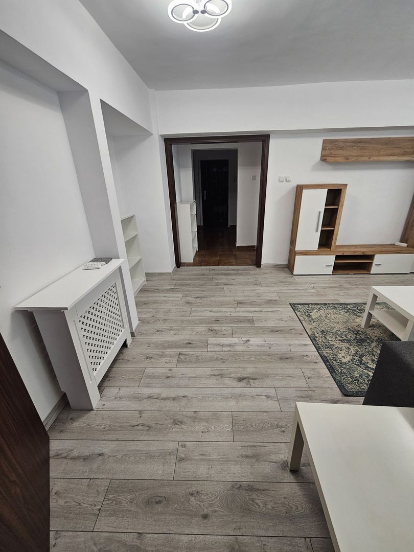 Oportunitate, Vanzare 3 Camere, PE Bd Decebal Bloc Monolit, Metrou Piața Muncii - Poză 2