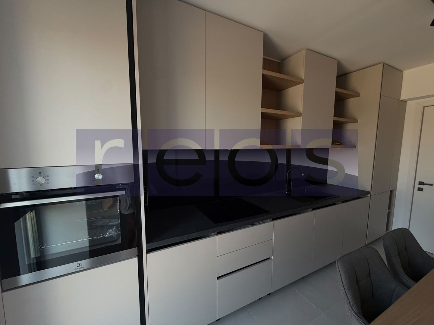 VANZARE APARTAMENT LA CHEIE-MOBILAT | 2 CAMERE | 55MP | TERASA-PARCARE - Poză 12