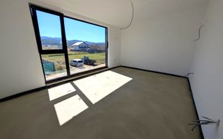 Duplex de vânzare în Cristian - Poză 8