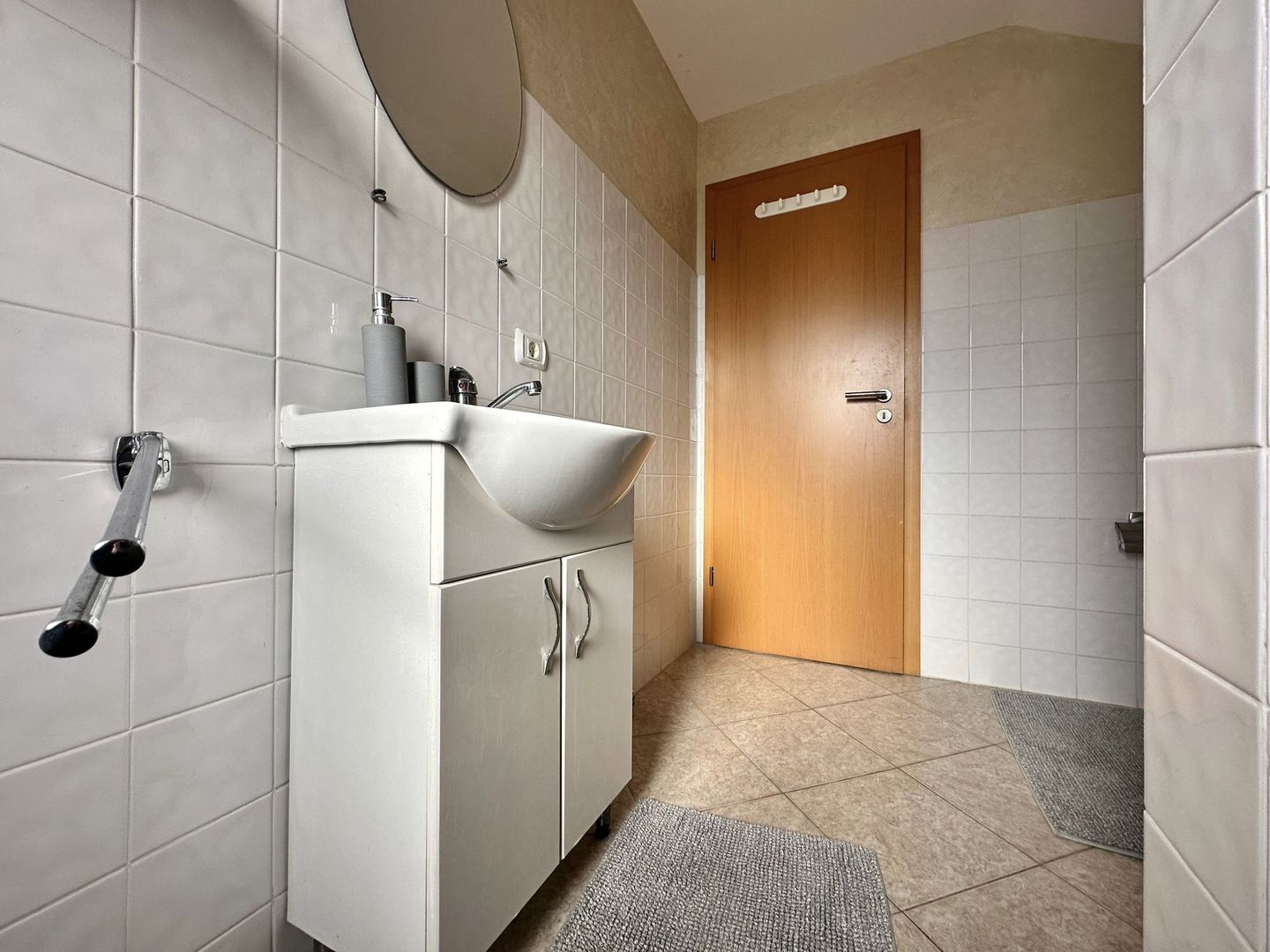 Casă de închiriat – Tohanu Nou, Str. Branului - Poză 19