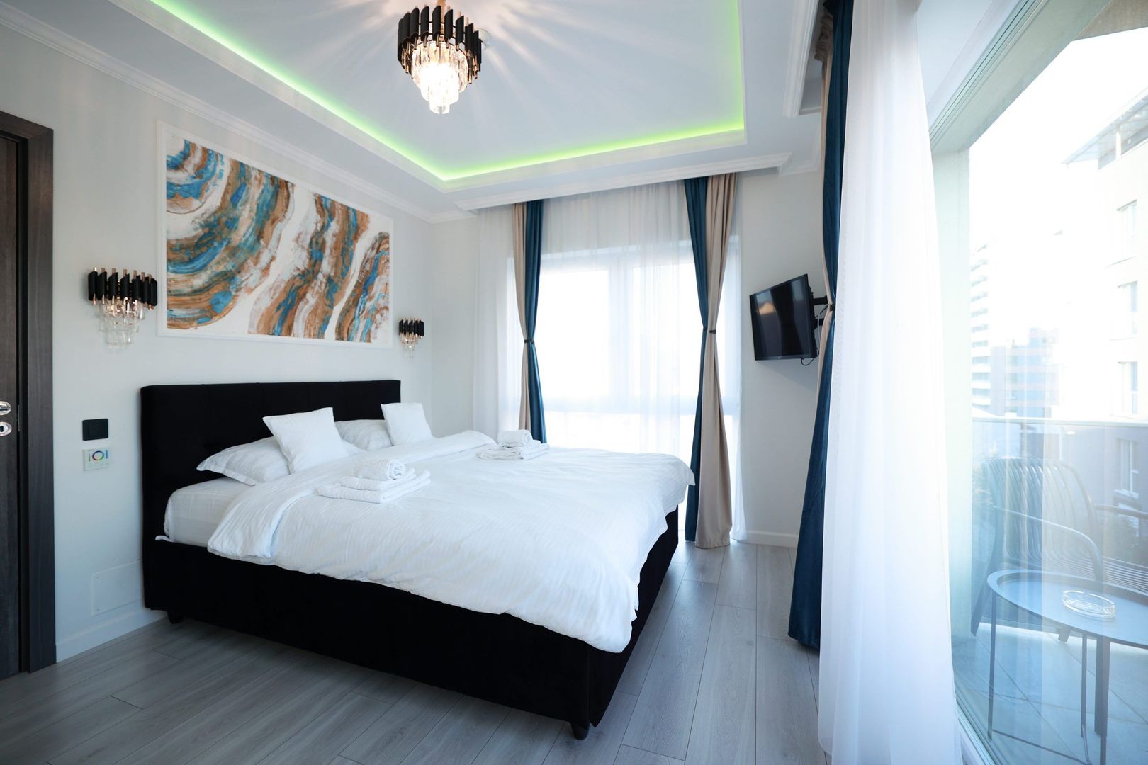 Apartament PREMIUM 3 camere 50 mp - Parcare - Iulius Mall - Poză 1