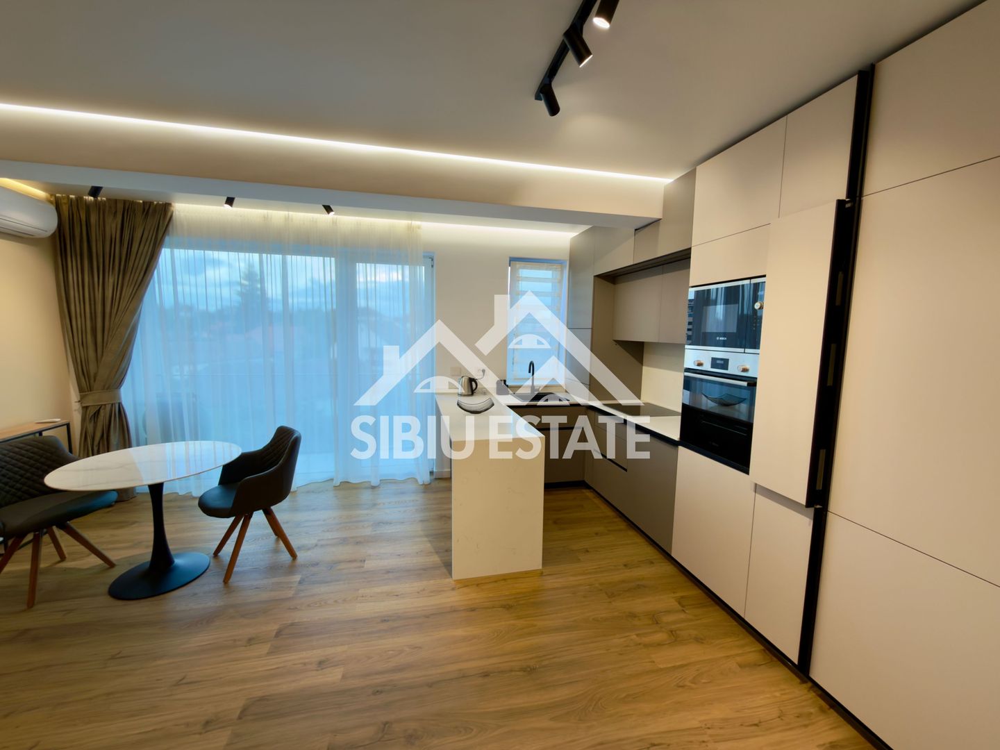 Apartament central finisare premium parcare subterana imobil nou - Poză 8
