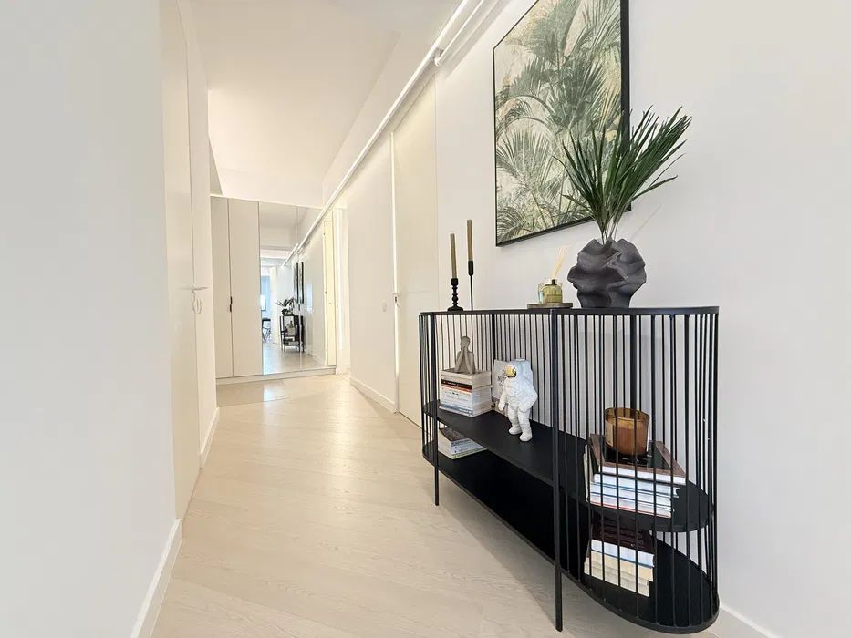 For Rent Spacious 3-Room Apartment | 85 sqm | Cortina North | Parking - Poză 3