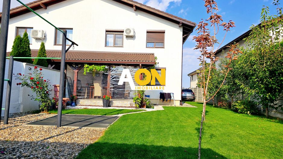 1/2 Duplex, 4 camere, 342 mp teren, strada asfaltata, Cetate - Poză 1