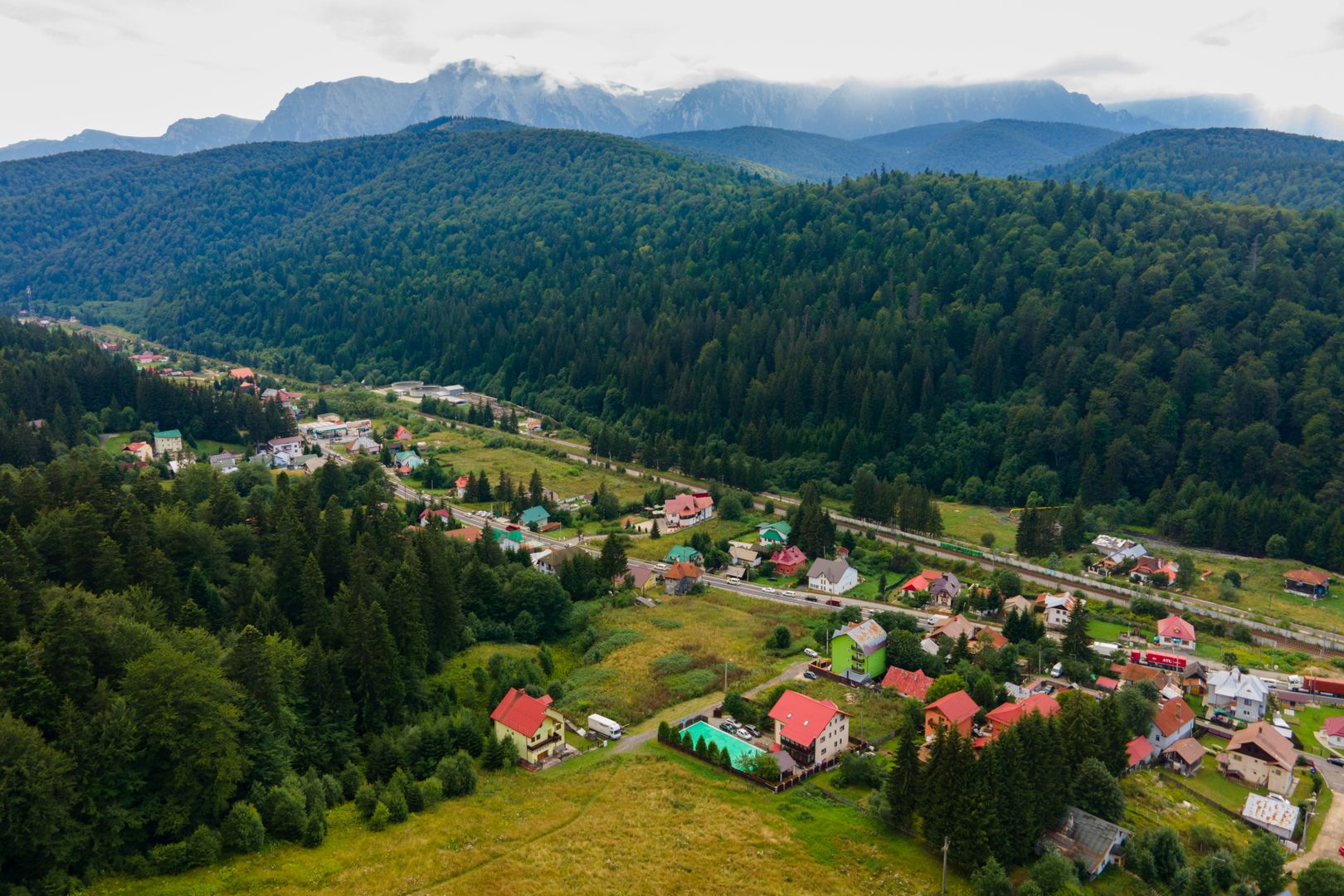 Proprietate in incantarea naturii, oportunitate investitie/rezidential, Predeal - Poză 4