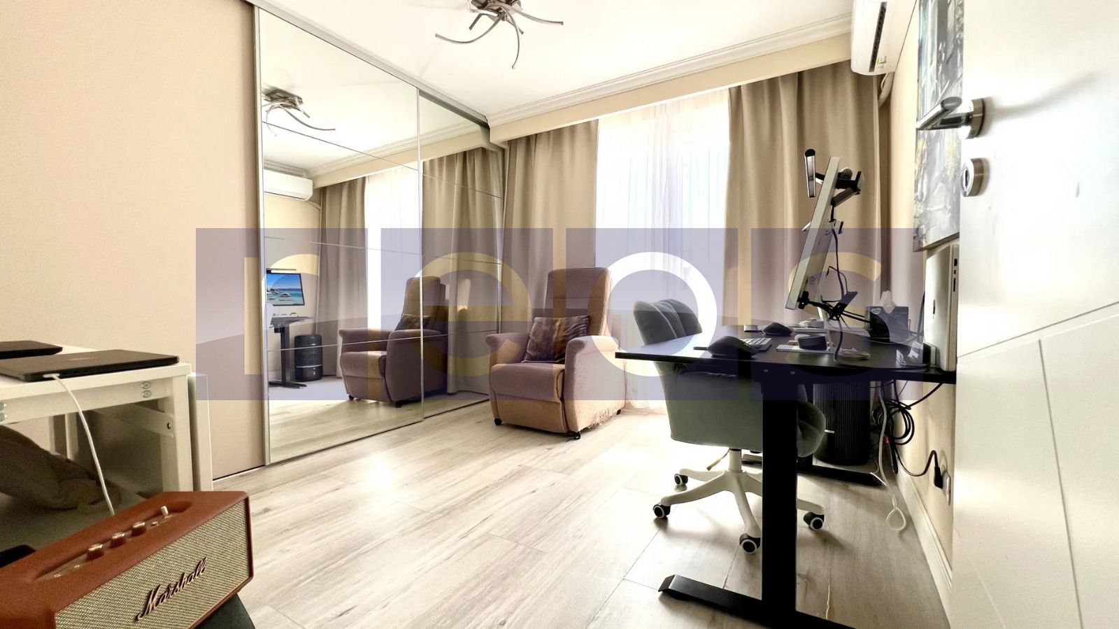 VANZARE APARTAMENT MODERN LUMINOS 3 CAMERE TITAN PARK 77mp - Poză 8