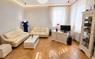 Casă de închiriat Sibiu, 4 camere | Central | 130 mp - Poză 1