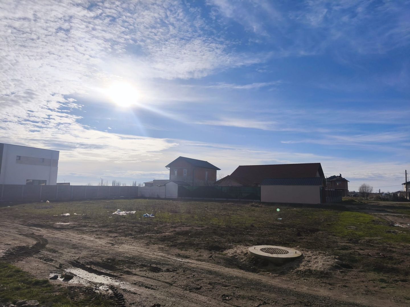 Terenuri intravilane de vânzare în Giroc, pe colț, 2 fronturi stradale - Poză 3