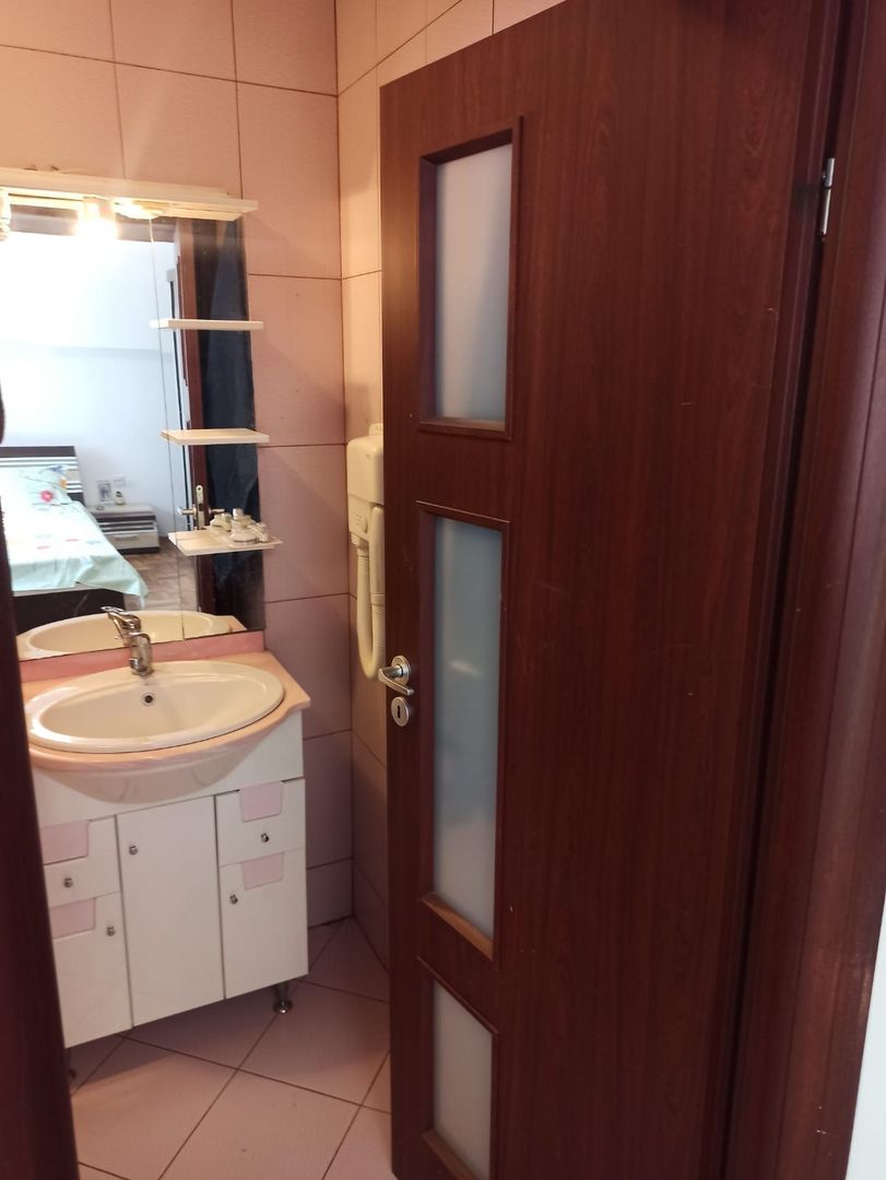 Casa 5 camere, 250 mp teren liber, adiacent șoseaua Leordeni - Poză 8