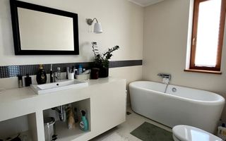 Locuinta spatioasa in triplex - Poză 21