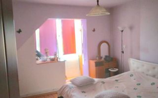 Apartament 2 camere 45 mp utili renovat etaj 3 in Cisnadie - Poză 2
