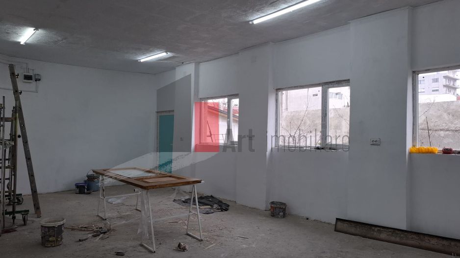 Spatiul "MADANON" , pozitie accesibila, parter - Poză 4