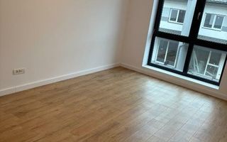 Vila moderna spatioasa - Poză 8