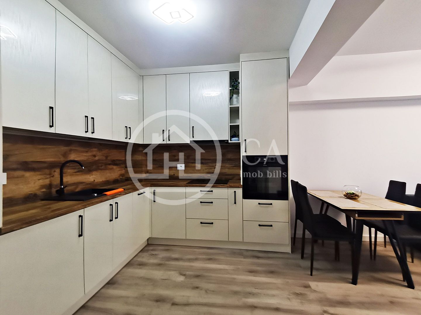 Apartament de închiriat cu 2 camere în PRIMA ARENA, Oradea - Poză 3