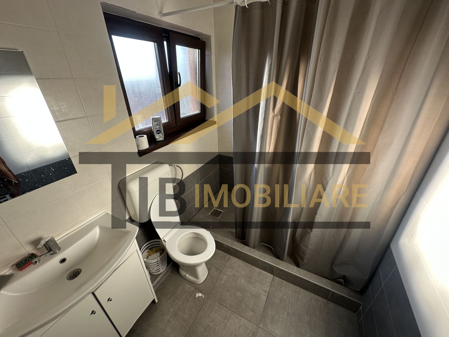 Casa cu 6 camere, 290mp, capacitate 14 persoane, Zona Cristesti - Poză 15