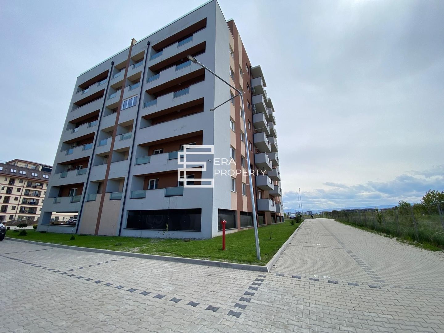 Apartament 3 camere, bloc nou, Calea Surii Mici-Zona de Vest - Poză 11
