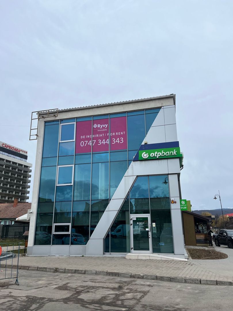 Spațiu de închiriat,ultracentral,Covasna, 152mp, 1000 euro(negociabil) - Poză 1